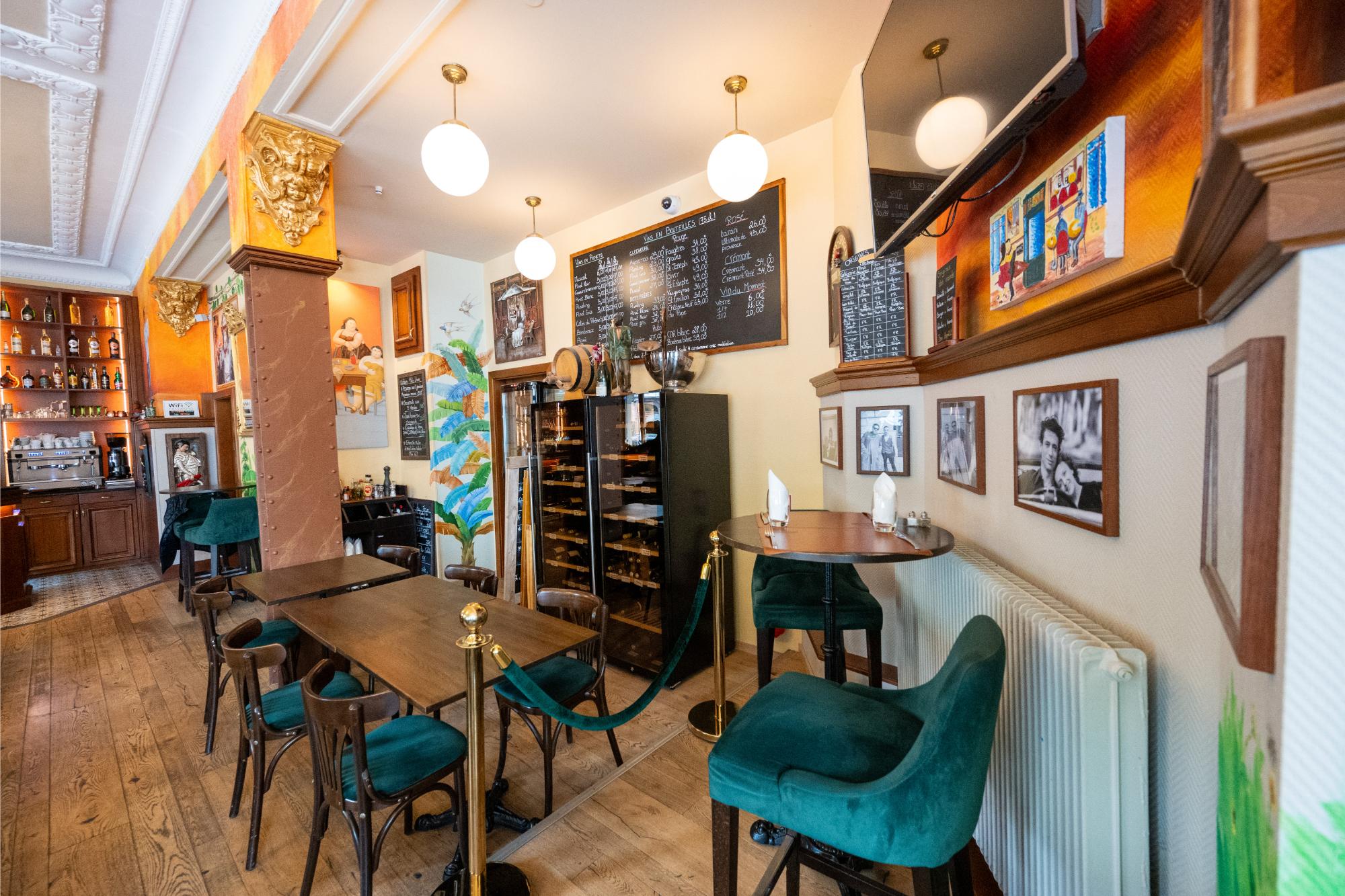 Bar &agrave; Strasbourg avec une ambiance conviviale et chic Lingolsheim